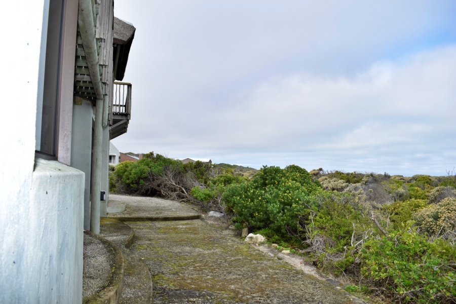 6 Bedroom Property for Sale in Suiderstrand Western Cape